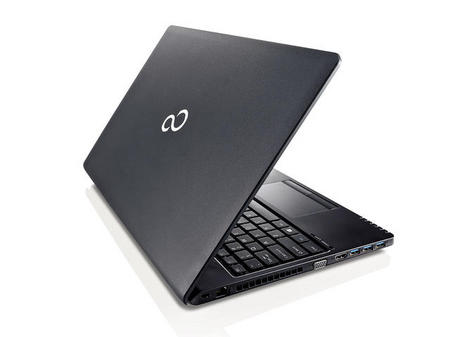 Лаптоп Fujitsu LIFEBOOK A555/ 